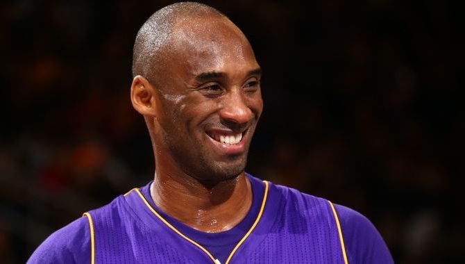 Τρέλα για τα εισιτήρια της τελευταίας παράστασης του Κόμπε Τρέλα για τα εισιτήρια της τελευταίας παράστασης του Κόμπε