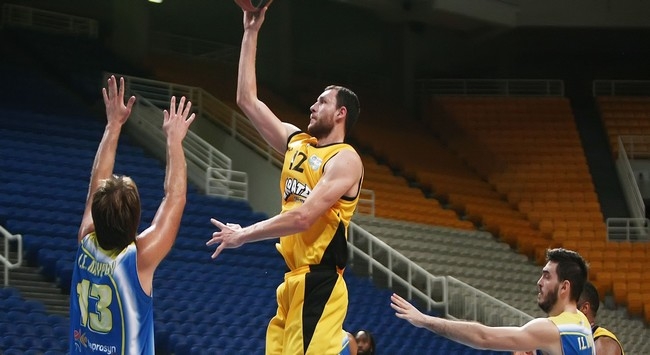 Αντομάιτις: Προσοχή στον Μαυροκεφαλίδη