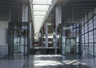 Εκκενώθηκε το μισό αεροδρόμιο της Κοπεγχάγης μετά τον εντοπισμό ύποπτης αποσκευής