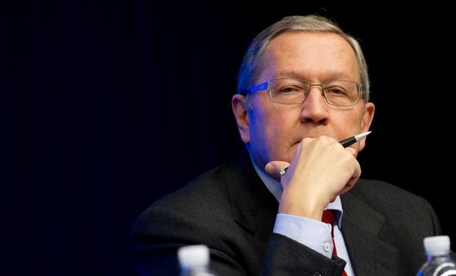 Ρέγκλινγκ: Έτοιμη να συζητήσει ελάφρυνση του ελληνικού χρέους η ευρωζώνη