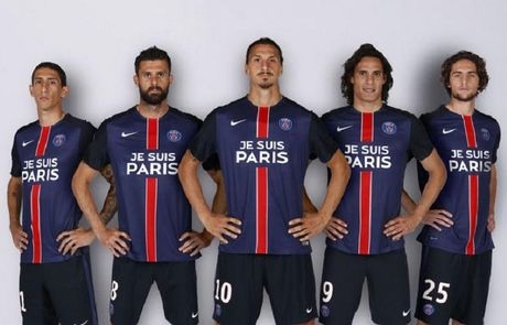 “Je Suis Paris” αντί χορηγού στη φανέλα η Παρί