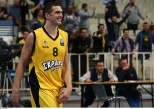 Γλίτωσε τα χειρότερα ο Μιλόσεβιτς