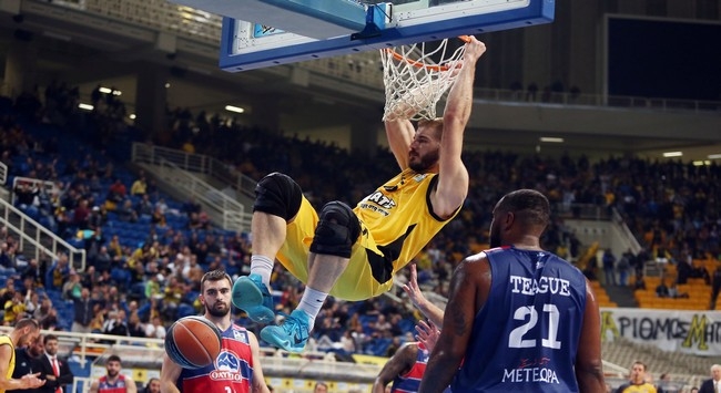 Εξετάσεις για Σαρικόπουλο