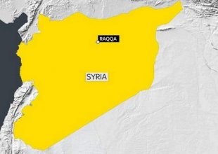 Οι Γάλλοι βομβάρδισαν το προπύργιο του ISIS στη Συρία