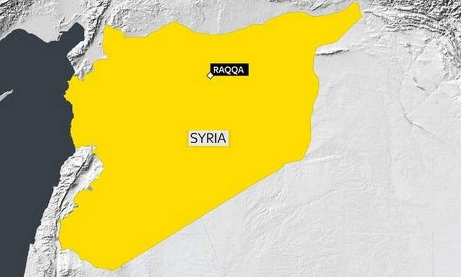 Οι Γάλλοι βομβάρδισαν το προπύργιο του ISIS στη Συρία