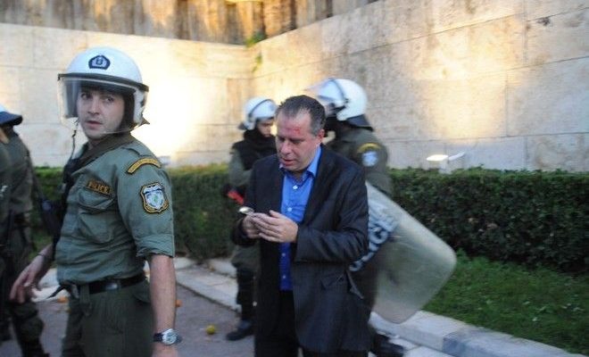 Ελεύθερος ο κατηγορούμενος για την επίθεση κατά Κουμουτσάκου