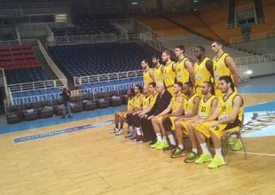 Στιγμές από τη φωτογράφιση για τον ΕΣΑΚΕ