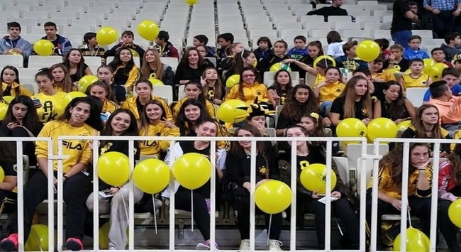Θεσμός η «Παιδική Εξέδρα»