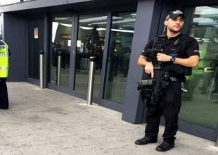Ένοπλος Γάλλος συνελήφθη στο αεροδρόμιο του Γκάτγουικ στο Λονδίνο