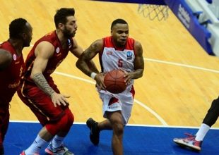 «Η ΑΕΚ πρέπει να δώσει τα κλειδιά στον Κούπερ»