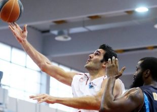 Μαυροειδής και επίσημα στην ΑΕΚ