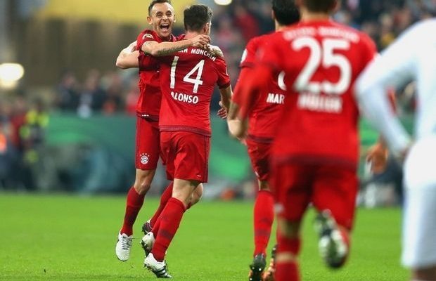 Πρόκριση με γκολάρα Τσάμπι Αλόνσο η Μπάγερν Πρόκριση με γκολάρα Τσάμπι Αλόνσο η Μπάγερν