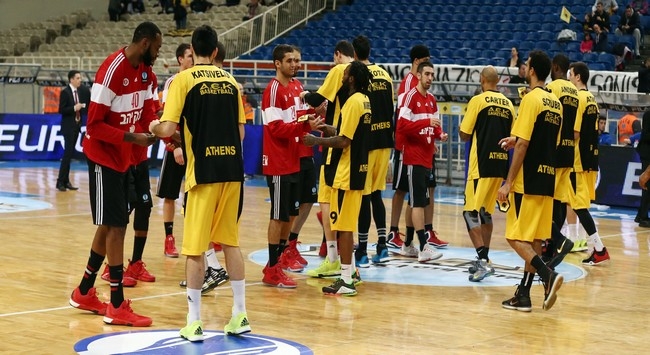 Η βαθμολογία πριν την τελευταία στροφή