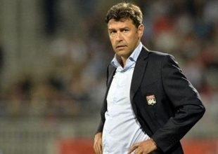 Μένει μέχρι να… φύγει ο προπονητής της Λιόν