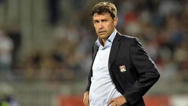 Μένει μέχρι να… φύγει ο προπονητής της Λιόν Μένει μέχρι να… φύγει ο προπονητής της Λιόν