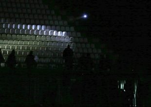 Με σβησμένα φώτα και μικροτραυματισμούς αποχώρησαν οι φίλαθλοι της ΑΕΚ