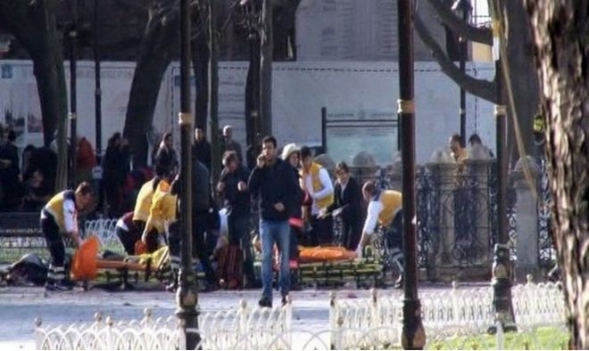 Φωτιά και σε ξενοδοχείο στην Κωνσταντινούπολη (vids+pics)