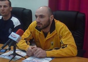 Μαντέκας: «Πρέπει να μαζέψουμε τα κομμάτια μας»