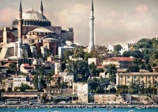 Έκρηξη κοντά στο Μπλε Τζαμί της Κωνσταντινούπολης (vid)