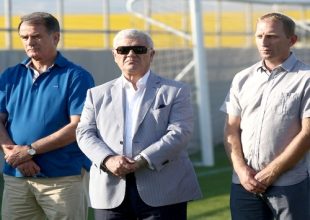 Σύσκεψη κορυφής για τις μεταγραφές