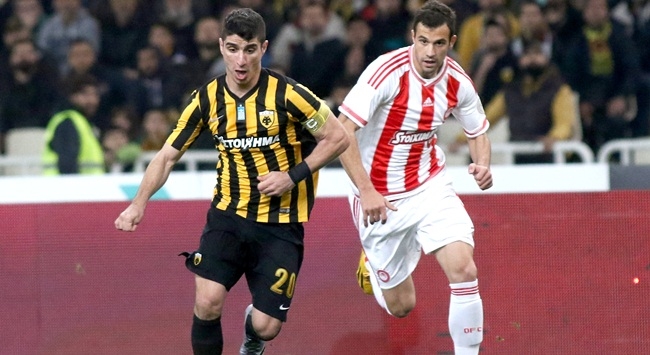 Έφτασε τα 100 ματς στην Super League ο Μάνταλος