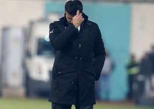 Στα αποδυτήρια των διαιτητών ο Στραματσόνι