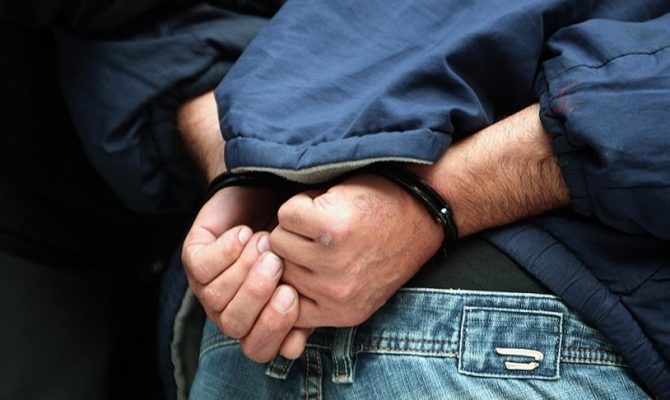 Συνελήφθησαν εκδότης και δύο δημοσιογράφοι για εκβιασμούς!