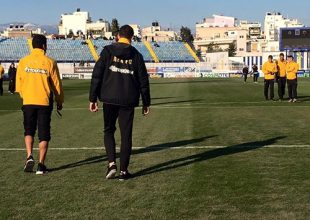 Με… αγκαλιές η αναγνωριστική βόλτα της ΑΕΚ στο Περιστέρι (vid + pics)