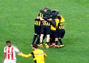 Όλοι μαζί μια αγκαλιά (vids)