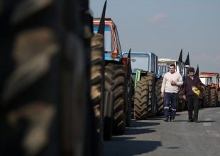 Δεν μπορώ να δεσμευτώ για αλλαγές στο αγροτικό, διαμηνύει ο Αποστόλου