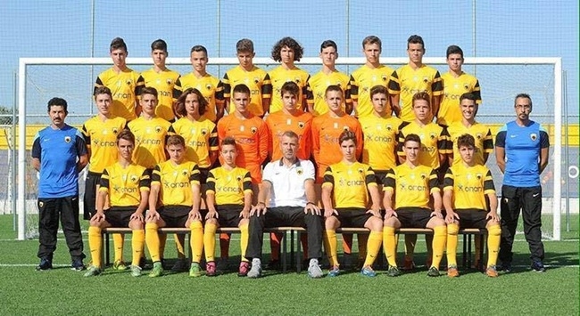 Νίκησε και παρέμεινε δεύτερη
