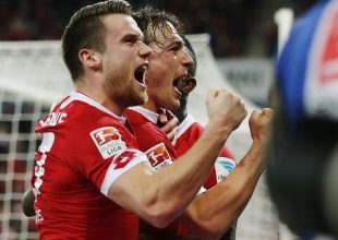 Νίκησε η Μάινς, 2-1 τη Σάλκε