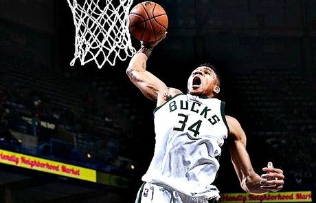 Νέο νταμπλ-νταμπλ ο “Greek Freak” και νίκη για Μπακς