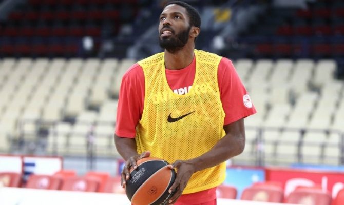 Ο Ουόρικ στη θέση του Λοτζέσκι κόντρα στην ΑΕΚ