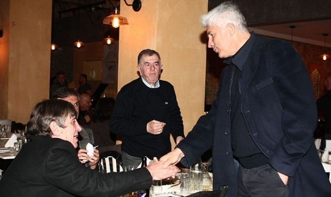 Στο πλευρό του Τάσου οι παλιοί φίλοι του
