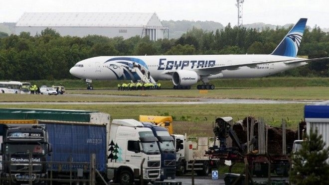Έκανε αεροπειρατεία για να επικοινωνήσει με την πρώην του