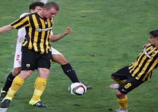 Δένει Σιμόες, παίρνει σειρά ο Γιόχανσον