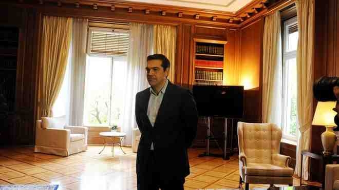 Μας δουλεύει ο Νταβούτογλου; ‘Μην ανησυχείς’, λέει στον Τσίπρα για το προσφυγικό Μας δουλεύει ο Νταβούτογλου; ‘Μην ανησυχείς’, λέει στον Τσίπρα για το προσφυγικό
