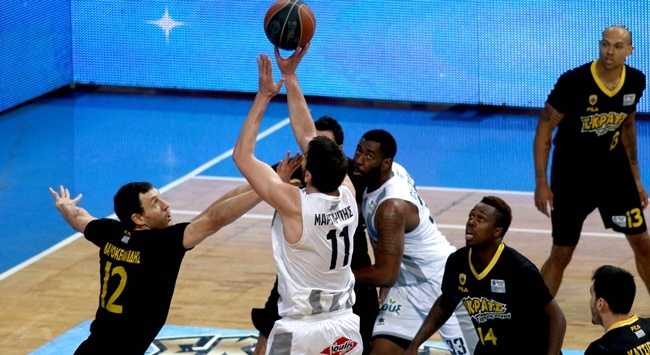 «Αυτοκτονία» με συμμέτοχο τον Ζντοβτς