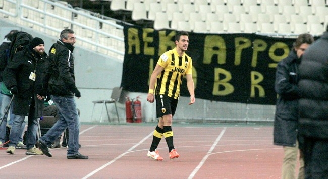 Ακάθεκτος ο Λαμπρόπουλος
