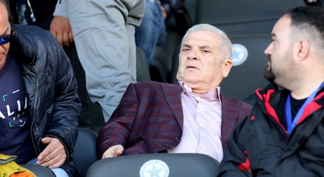Πήγε στα αποδυτήρια της ΑΕΚ ο Μελισσανίδης