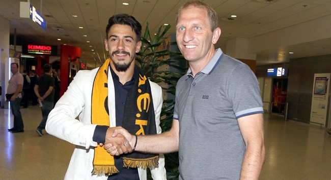 Κορυφαία μεταγραφή της Super League ο Σιμόες