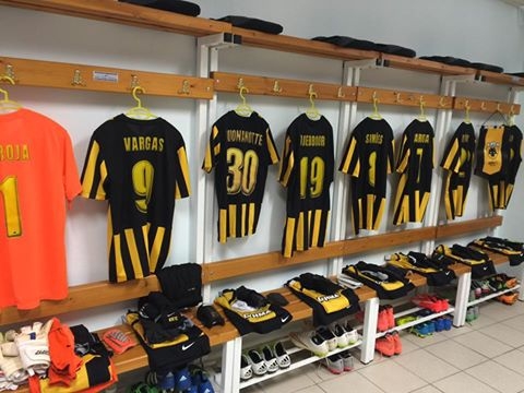 Η ΑΕΚ στα αποδυτήρια του Περιστερίου (pics)