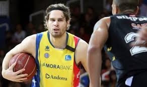 Τρέλανε τους δημοσιογράφους με τα ισπανικά του ο Μπόγρης