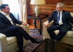 Στον Τσίπρα ο Κοντονής