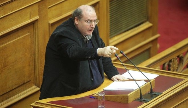 Στην ώρα τους Καθηγητές και βιβλία λέει το υπ. Παιδείας