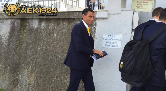 Κουστουμάτη άφιξη (pics+vids)