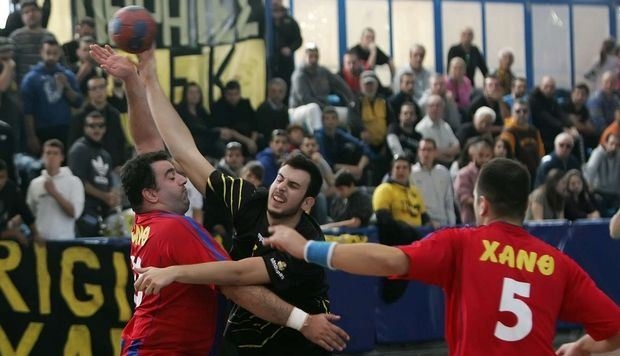 Ρήξη πρόσθιου χιαστού ο Κουμαραδέλης