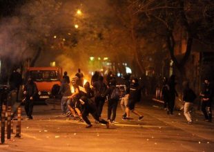 Αστυνομικοί απέτρεψαν οπαδικό «ραντεβού θανάτου» στο Μοναστηράκι!