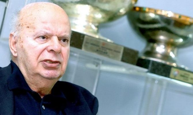 «Θεωρώ ότι η ΑΕΚ θα παίξει στο Champions League»